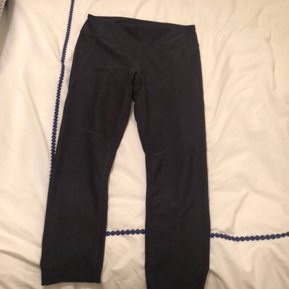Outdoor Voices 3/4 Warmup Leggings